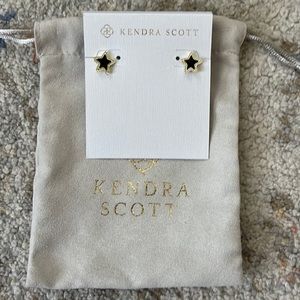 Kendra Scott. Jae Star Earrings. Gold with black drusy stone.